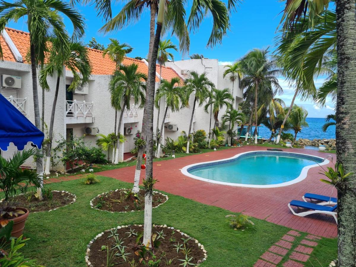 Chrisanns Paradise Suite By The Ocean - Apt#9 Ocho Ríos Exterior foto
