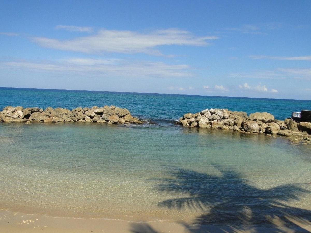 Chrisanns Paradise Suite By The Ocean - Apt#9 Ocho Ríos Exterior foto